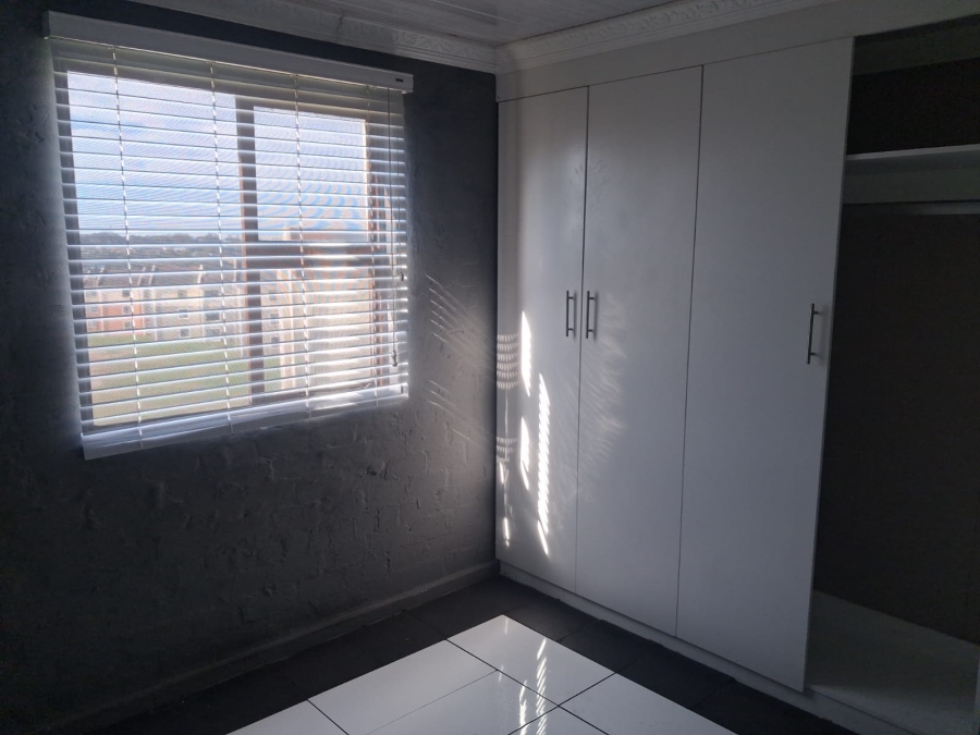 To Let 2 Bedroom Property for Rent in Amalinda Eastern Cape